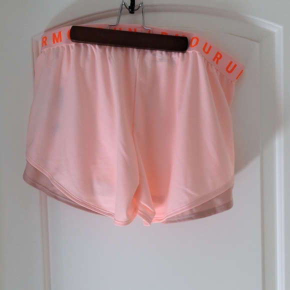 BRAND NEW WITH TAGS Under Armour Shorts - Picture 2 of 5